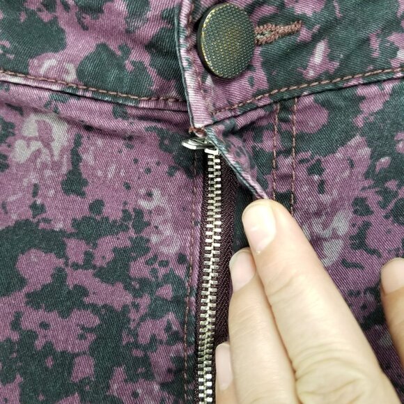 CAbi Jeans Womens 10 Twilight Purple Splatter Stretch Skinny Mid Rise Style 169 - Picture 2 of 11